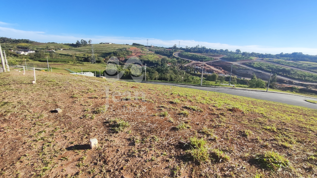 Terreno em Condomínio à venda no Porteira Preta: 