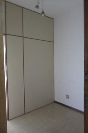 Sala à venda no Centro: 