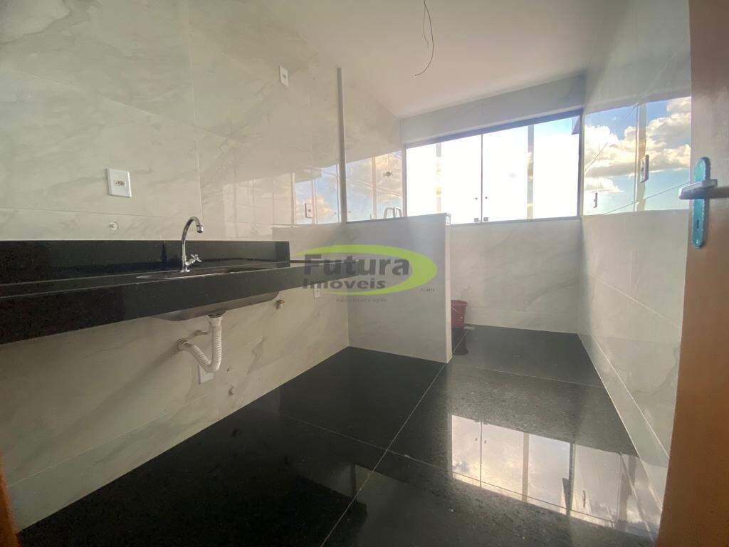 Apartamento à venda com 2 quartos, 65m² - Foto 4