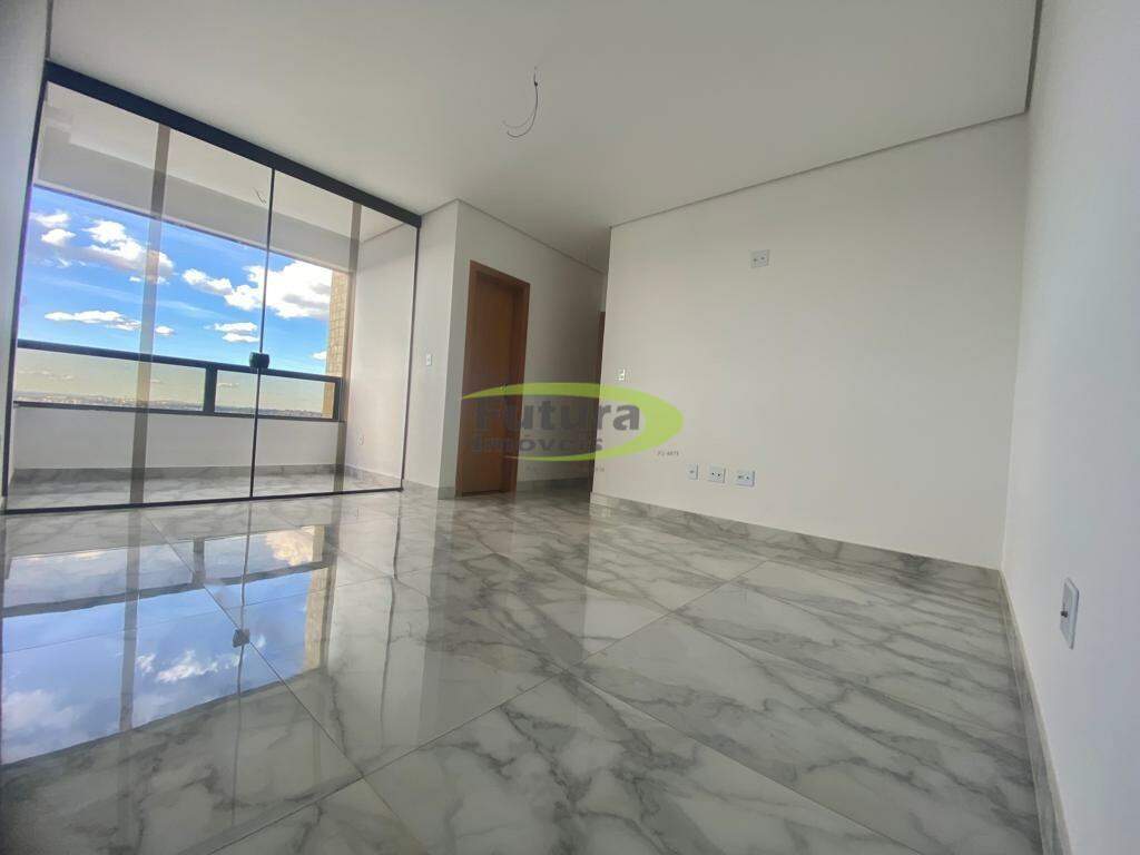 Apartamento à venda com 2 quartos, 65m² - Foto 2