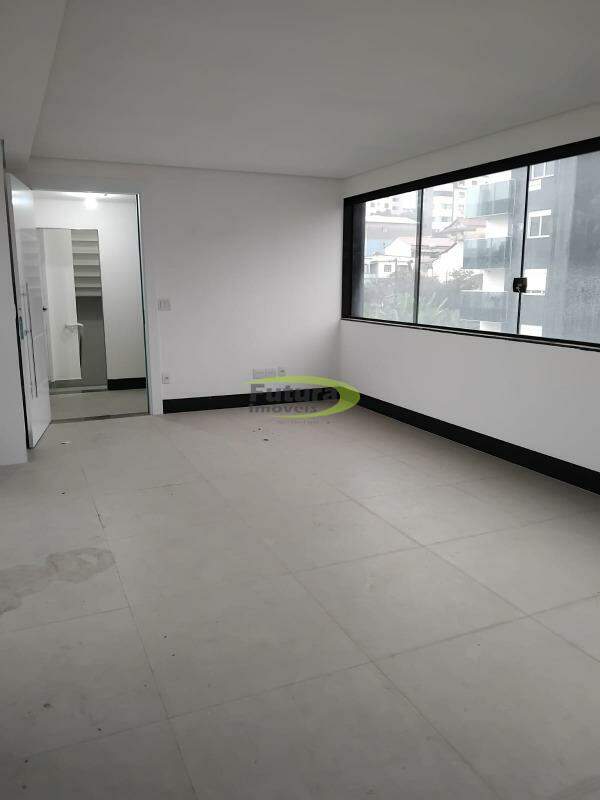 Apartamento à venda com 3 quartos, 126m² - Foto 5