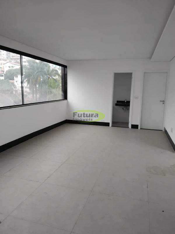 Apartamento à venda com 3 quartos, 126m² - Foto 2