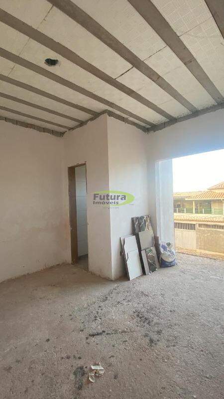 Casa à venda com 3 quartos, 30m² - Foto 6