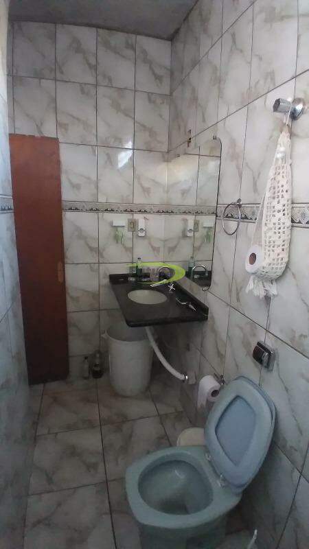 Casa à venda com 3 quartos, 180m² - Foto 18