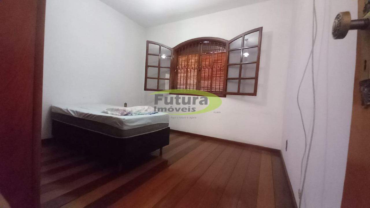 Casa à venda com 3 quartos, 360m² - Foto 9