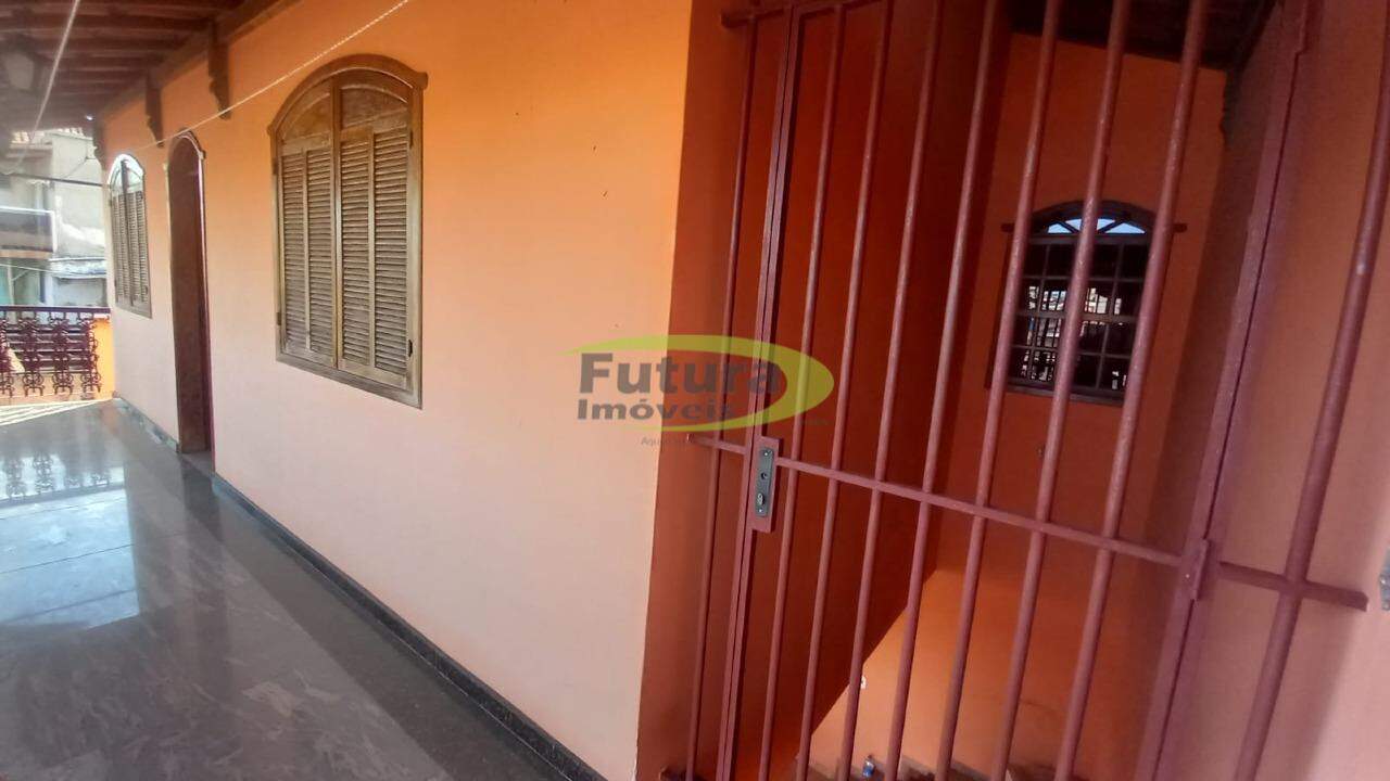 Casa à venda com 3 quartos, 360m² - Foto 25