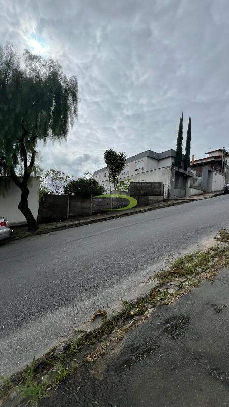 Terreno à venda, 360m² - Foto 1