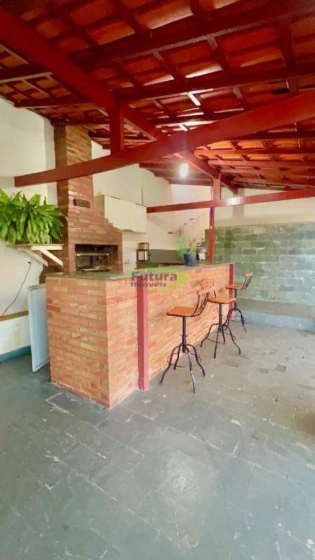 Casa à venda com 4 quartos, 360m² - Foto 22