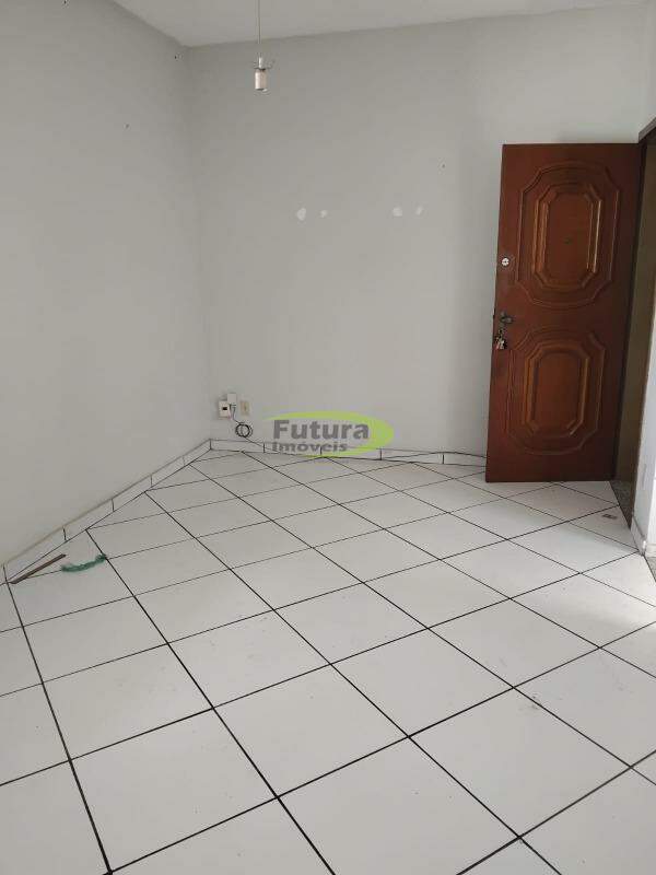 Apartamento à venda com 3 quartos - Foto 8