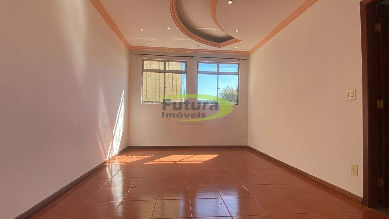 Apartamento à venda com 3 quartos - Foto 1