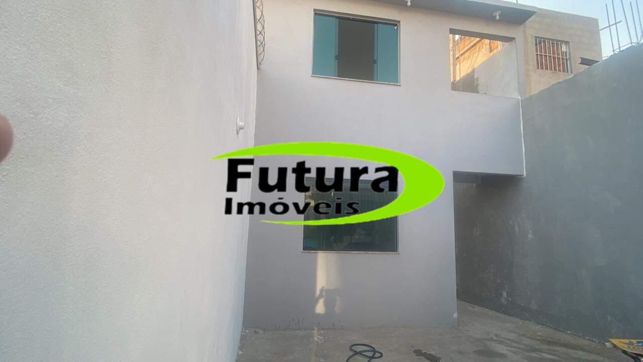 Casa à venda com 2 quartos, 100m² - Foto 2