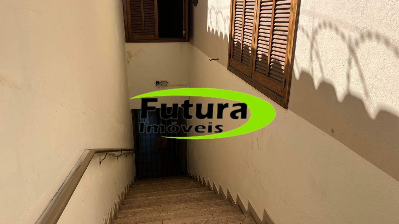 Casa à venda com 4 quartos, 360m² - Foto 16