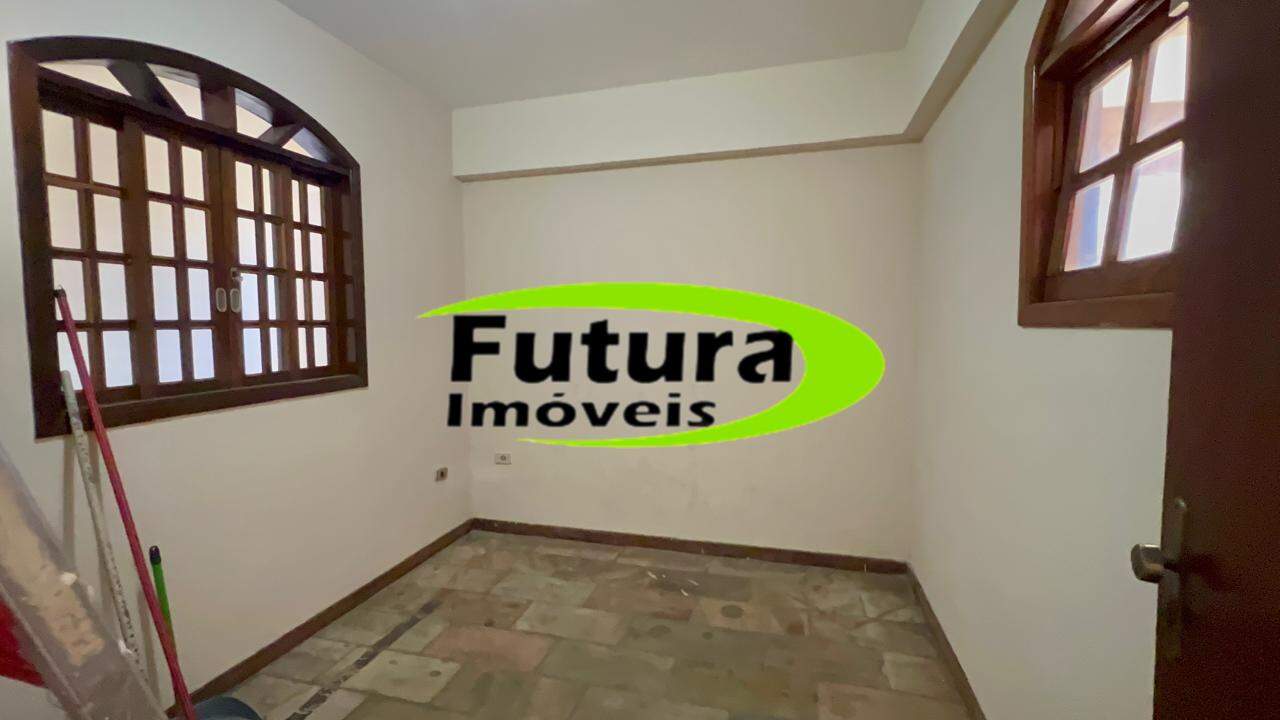 Casa à venda com 4 quartos, 360m² - Foto 12