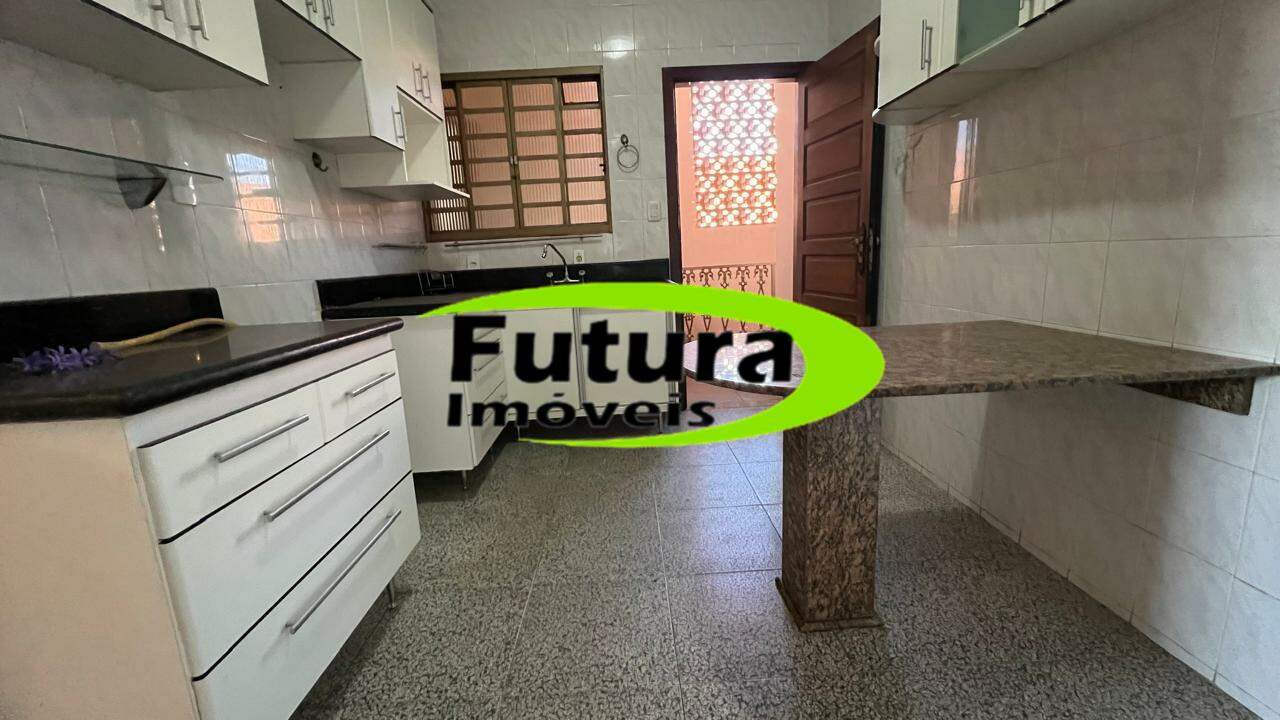 Casa à venda com 4 quartos, 360m² - Foto 5