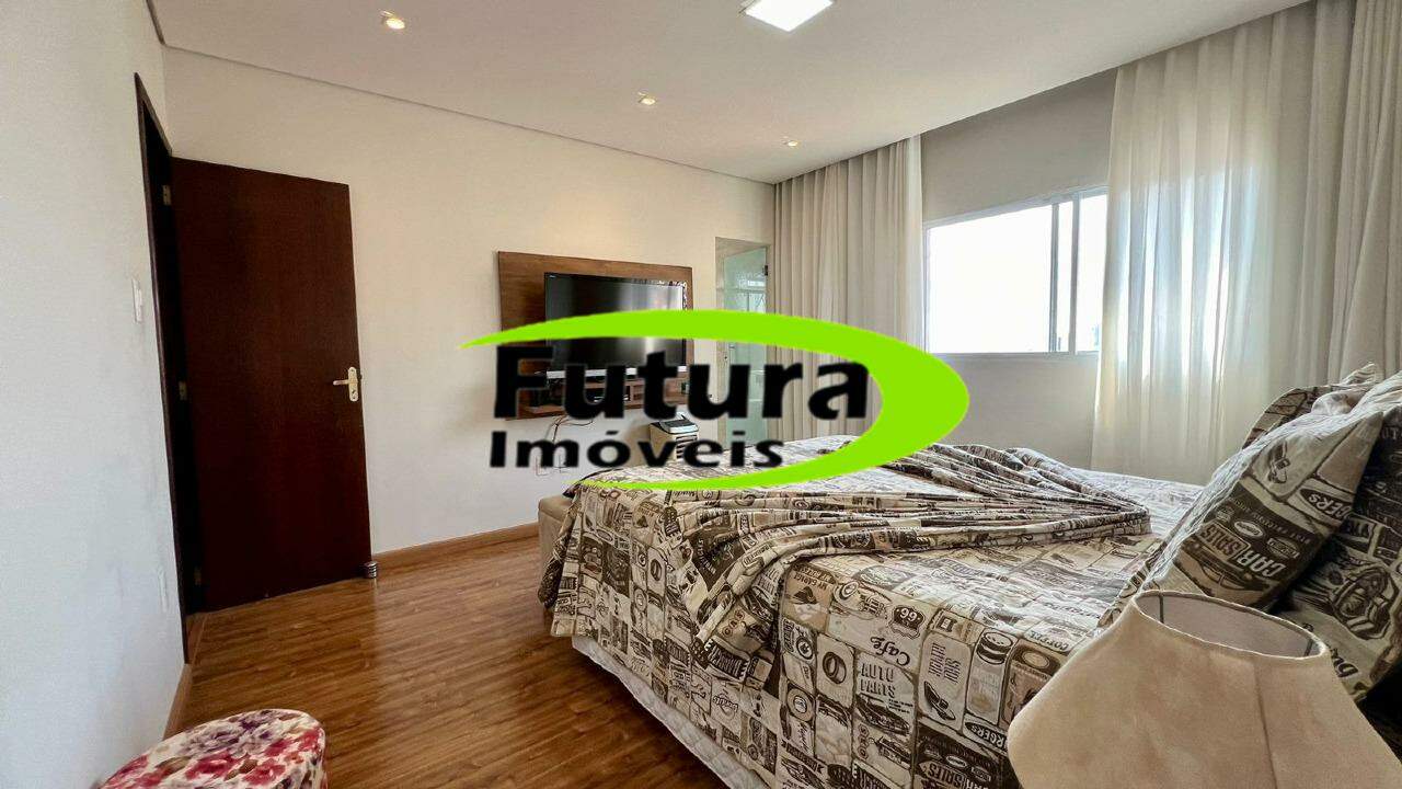 Casa à venda com 6 quartos, 360m² - Foto 6