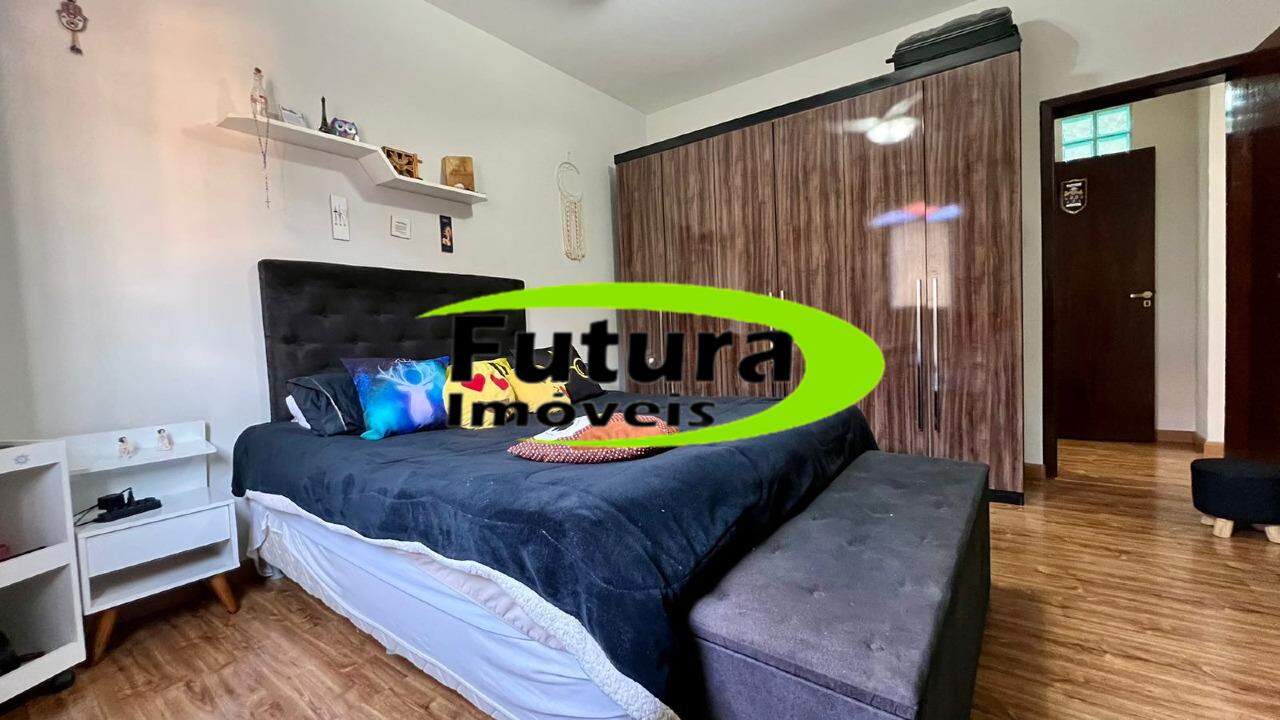 Casa à venda com 6 quartos, 360m² - Foto 11