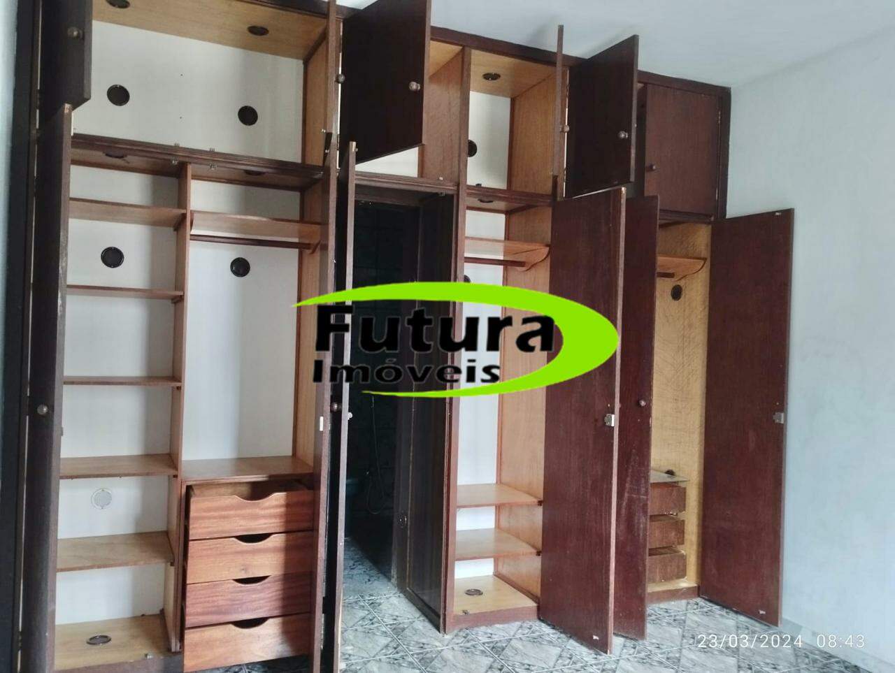 Casa à venda com 5 quartos, 250m² - Foto 5