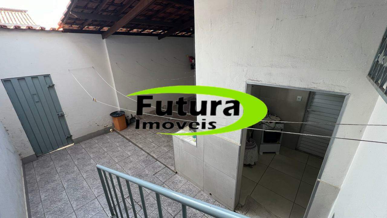 Casa à venda com 4 quartos, 200m² - Foto 6