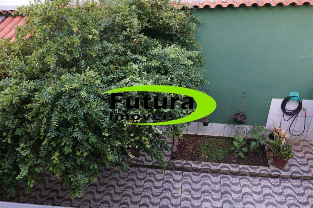 Casa, 3 quartos, 360 m² - Foto 3