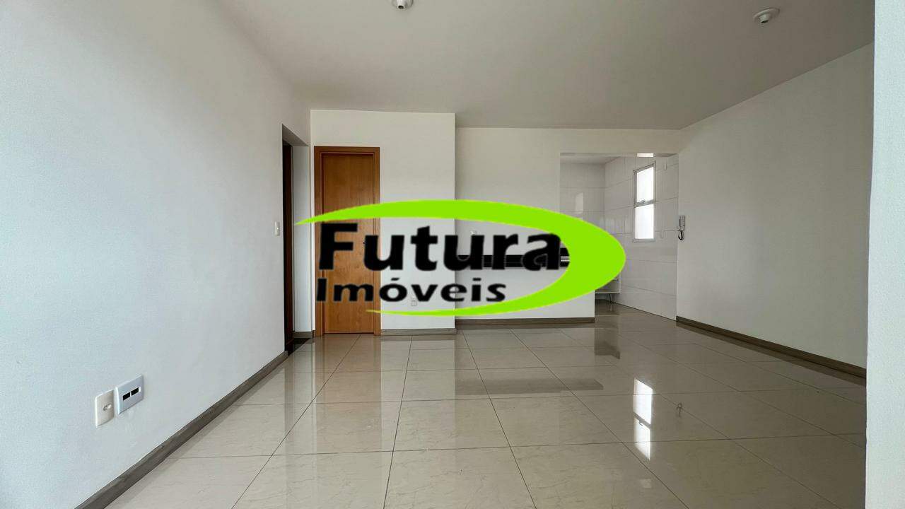 Apartamento à venda com 3 quartos, 79m² - Foto 2