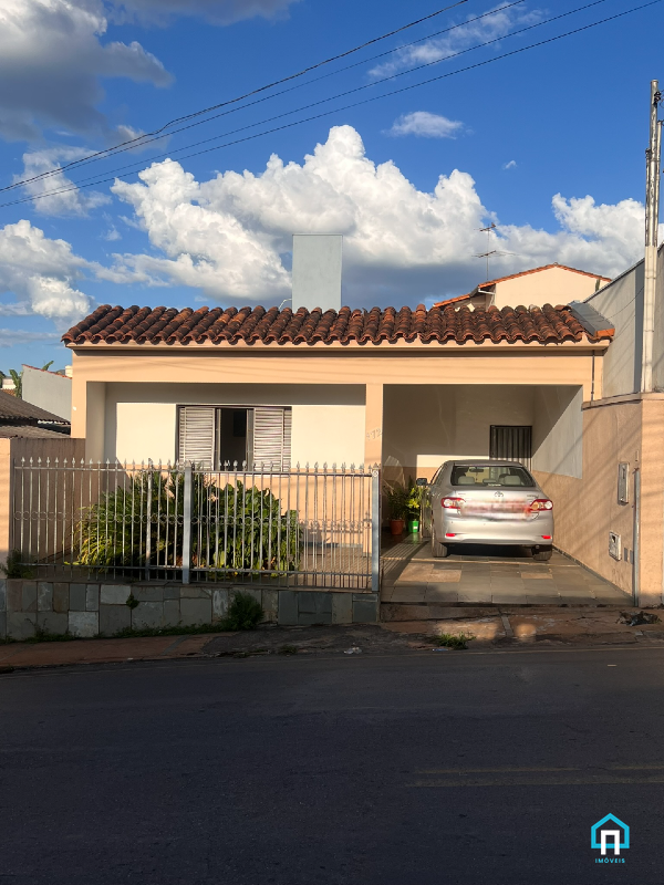 Casa 2 quartos à venda em Centro, Piumhi - MG