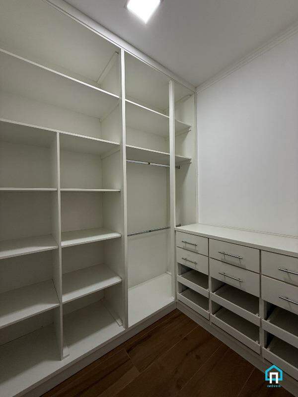 Casa, 4 quartos, 229 m² - Foto 11