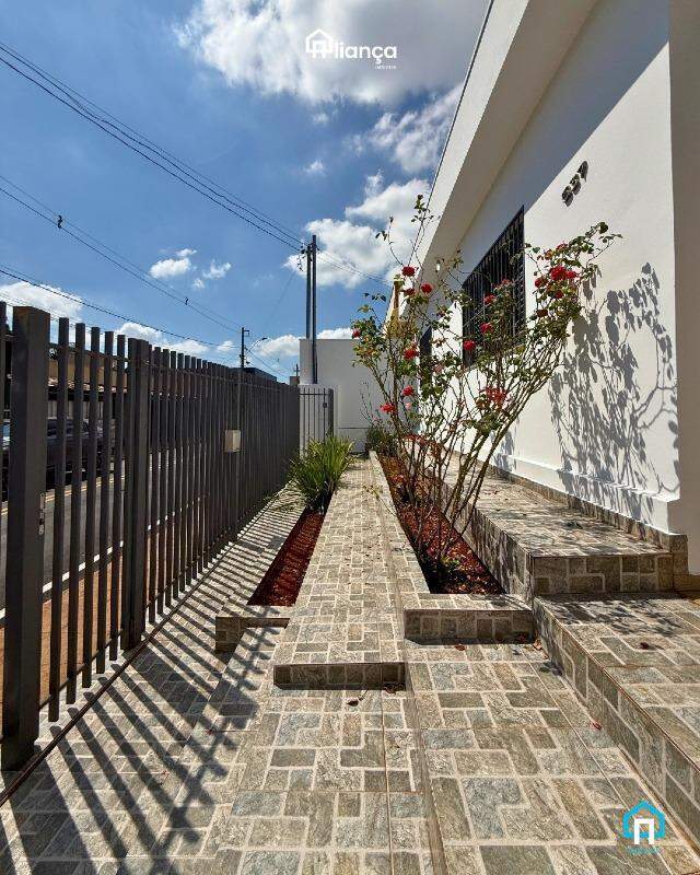 Casa 3 quartos à venda em Centro, Piumhi - MG