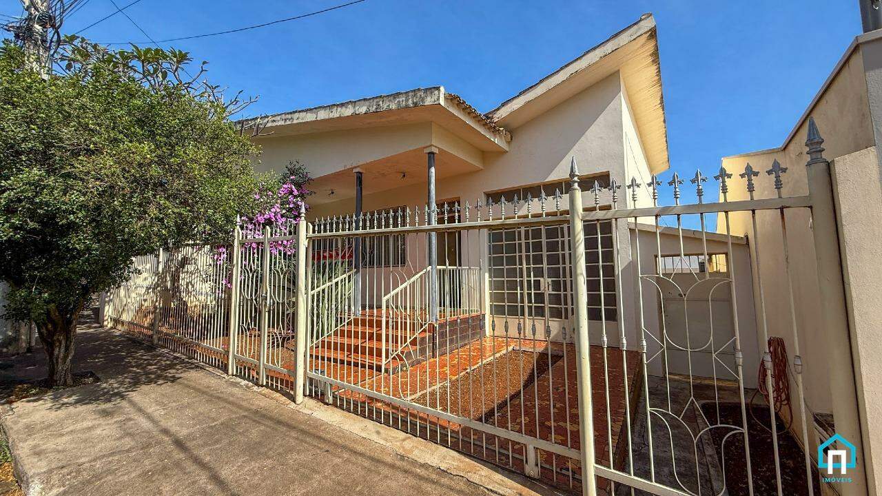 Casa 3 quartos à venda em Centro, Piumhi - MG - foto 2