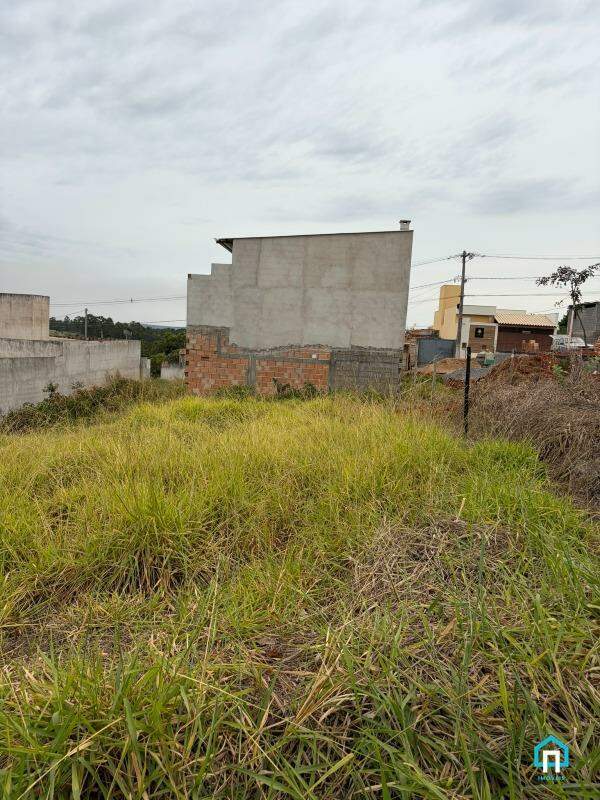 Lote / Terreno à venda em Jardim Betel, Piumhi - MG