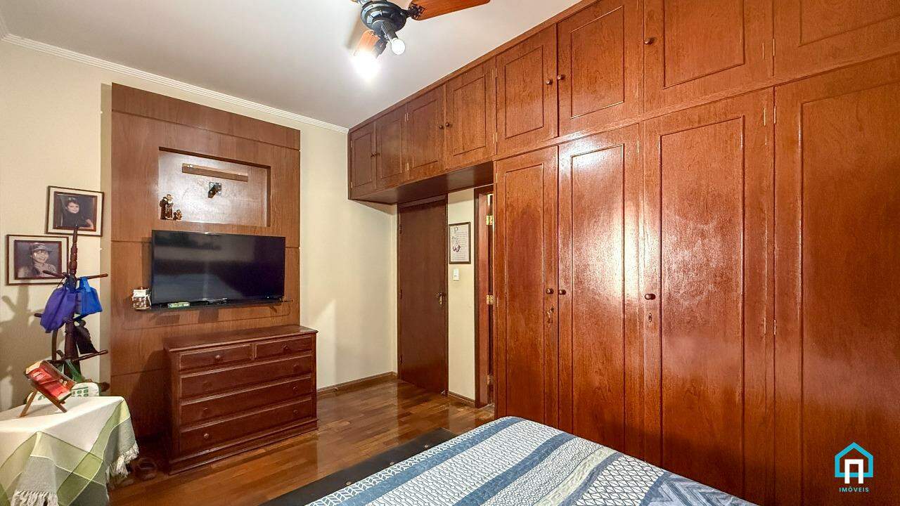 Casa, 4 quartos, 200 m² - Foto 13