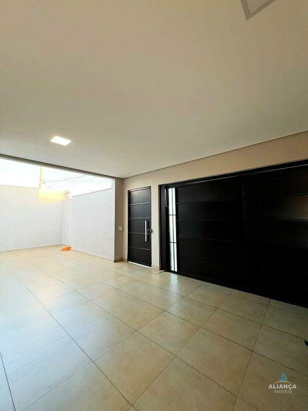 Casa, 3 quartos, 201 m² - Foto 2