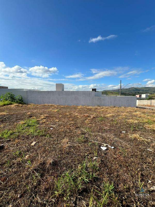 Lote / Terreno à venda em Sítio Pâmela, Piumhi - MG