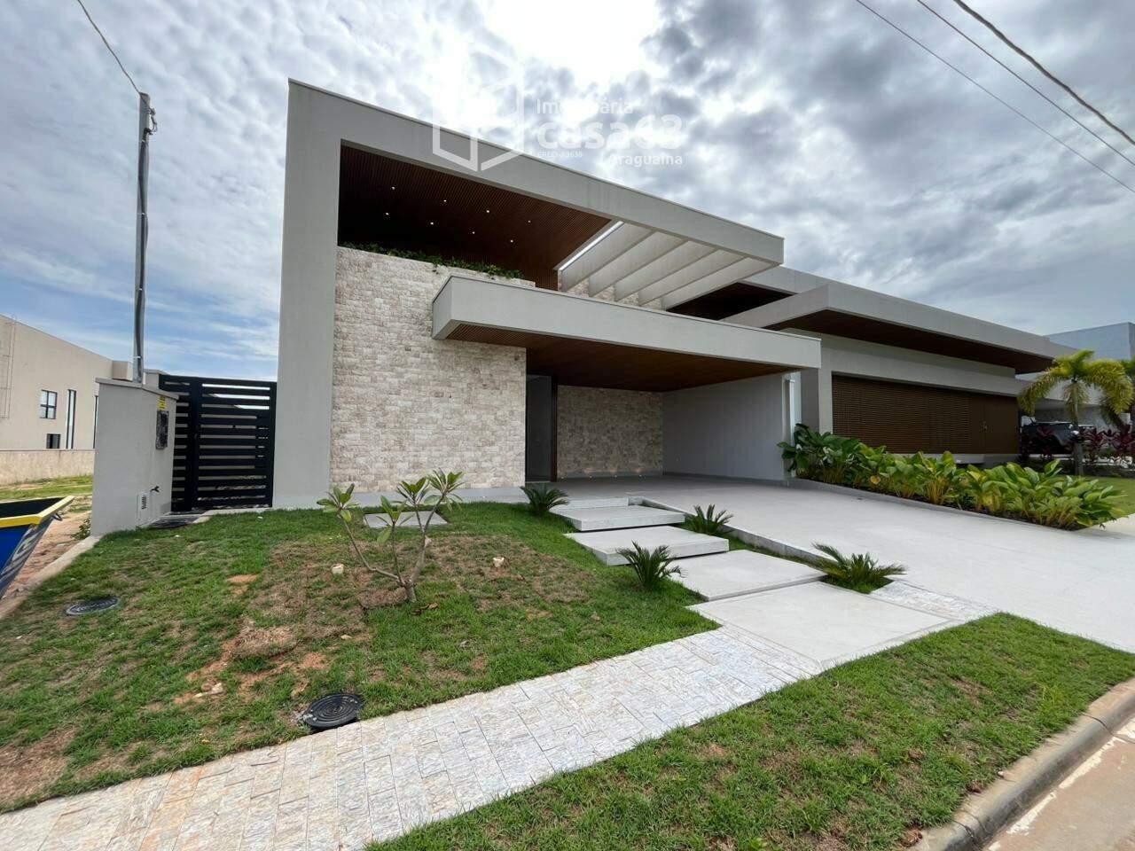 Casa em Loteamento Jardins Siena · Araguaína