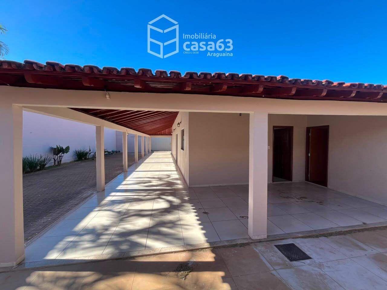 Foto 2 — Casa Ampla para Locação | 1 Suíte • 2 Quartos • Cozinha Planejada