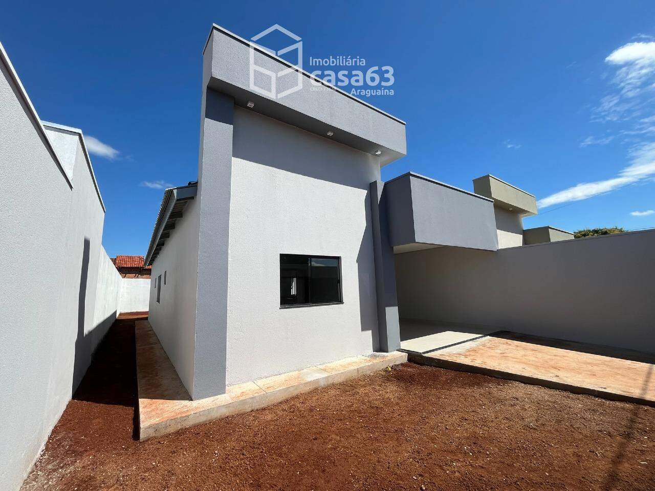 Foto 2 — Casa Residencial à Venda em Araguaína (TO) | 3 Quartos, 1 Suíte, Quintal e 2 Vagas