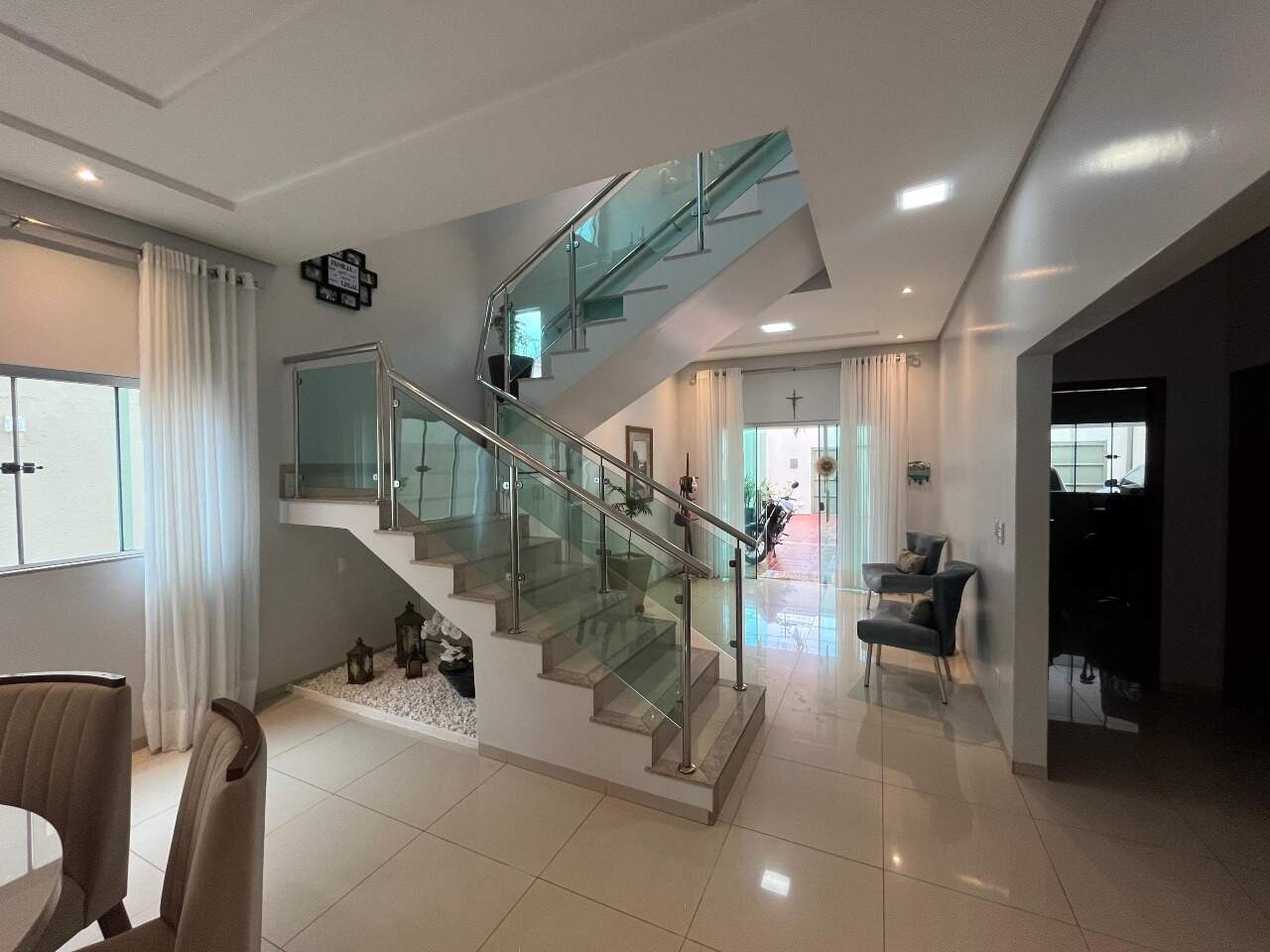 Foto 3 — Casa à venda, 4 quartos, 3 suítes, 4 vagas, Setor Noroeste - Araguaína/TO