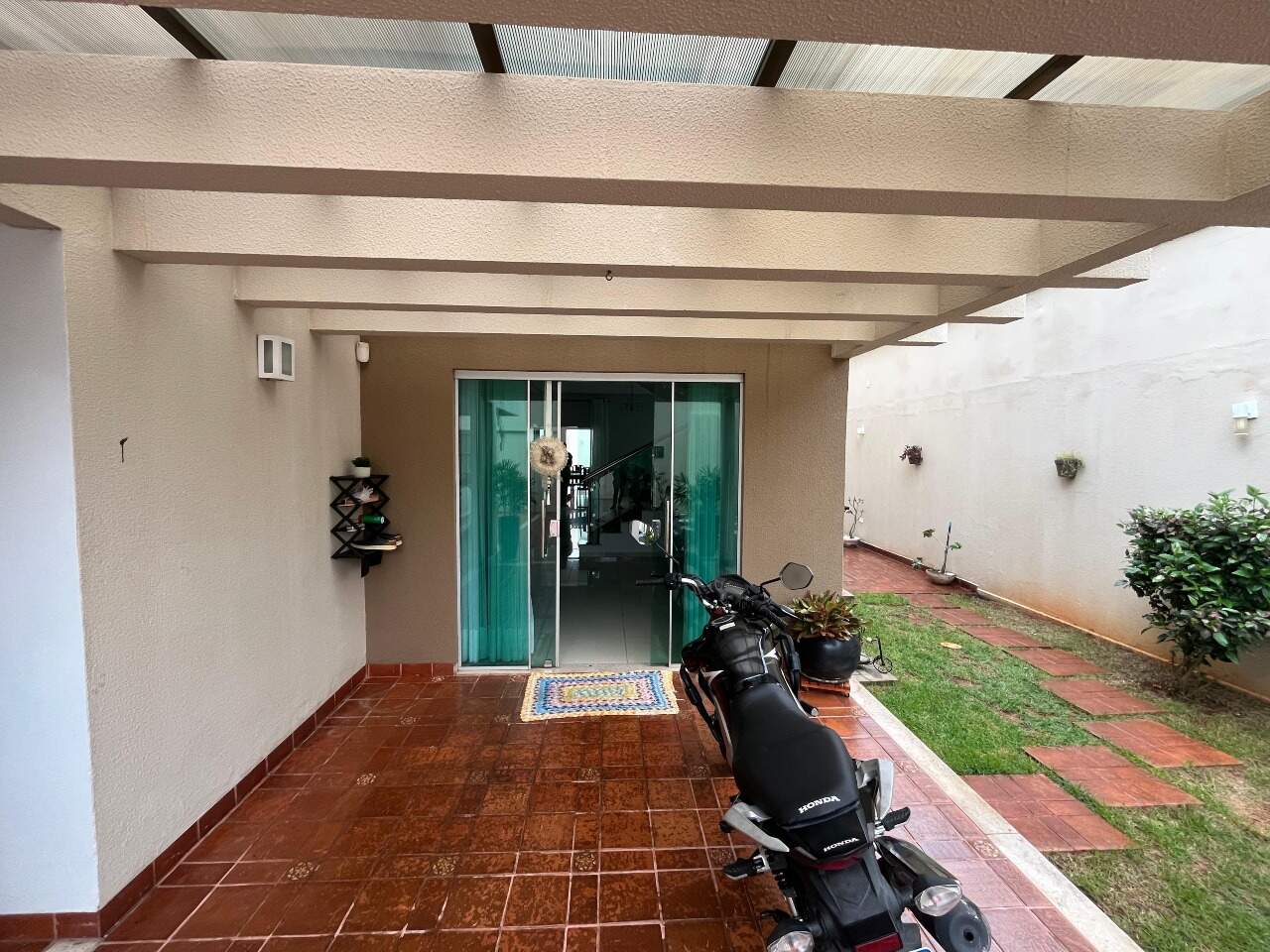 Foto 2 — Casa à venda, 4 quartos, 3 suítes, 4 vagas, Setor Noroeste - Araguaína/TO