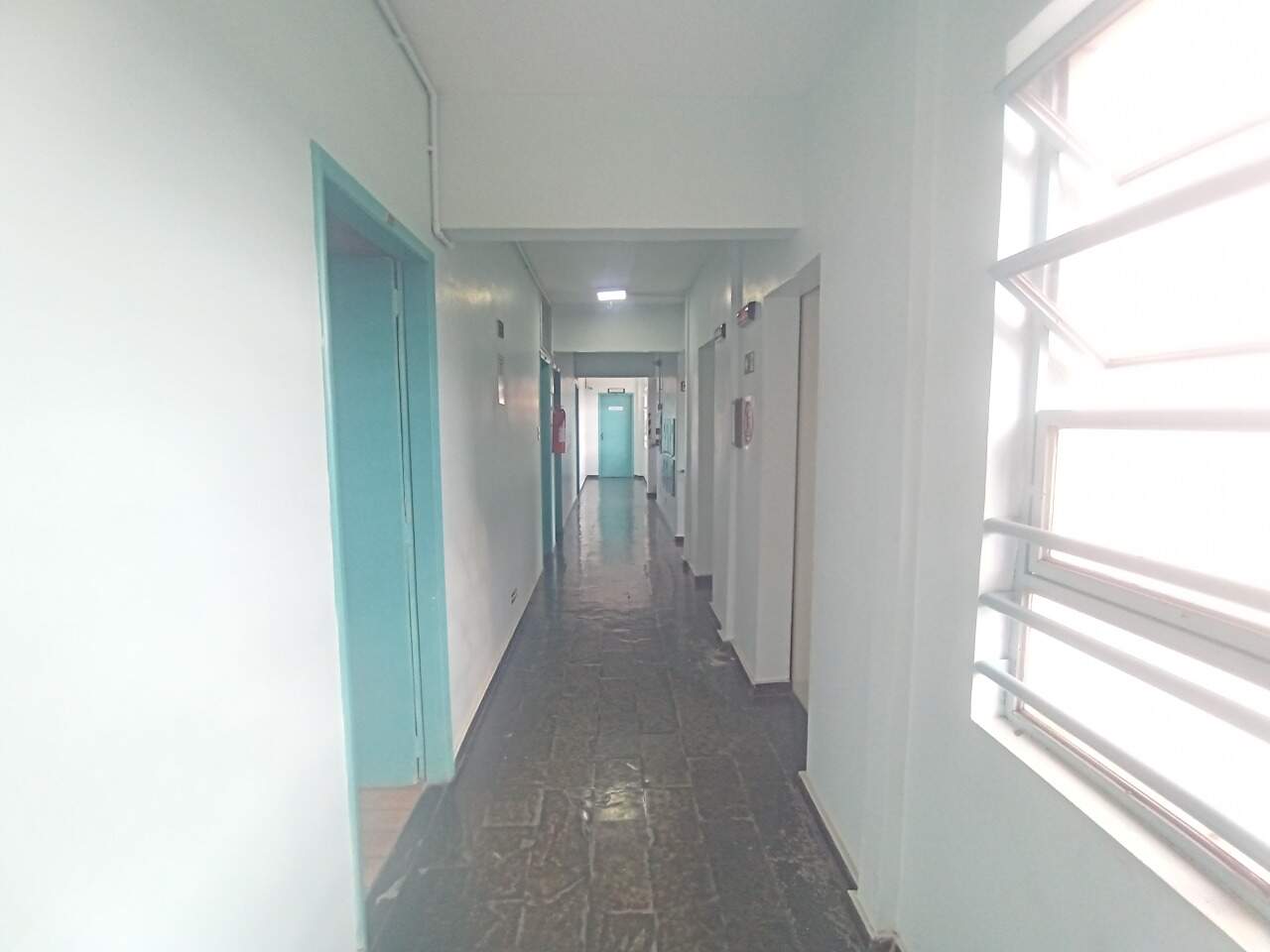 Sala à venda no Centro: 