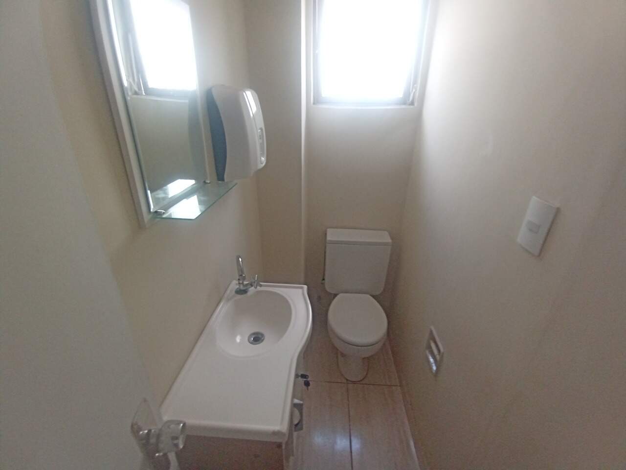 Sala à venda no Centro: 