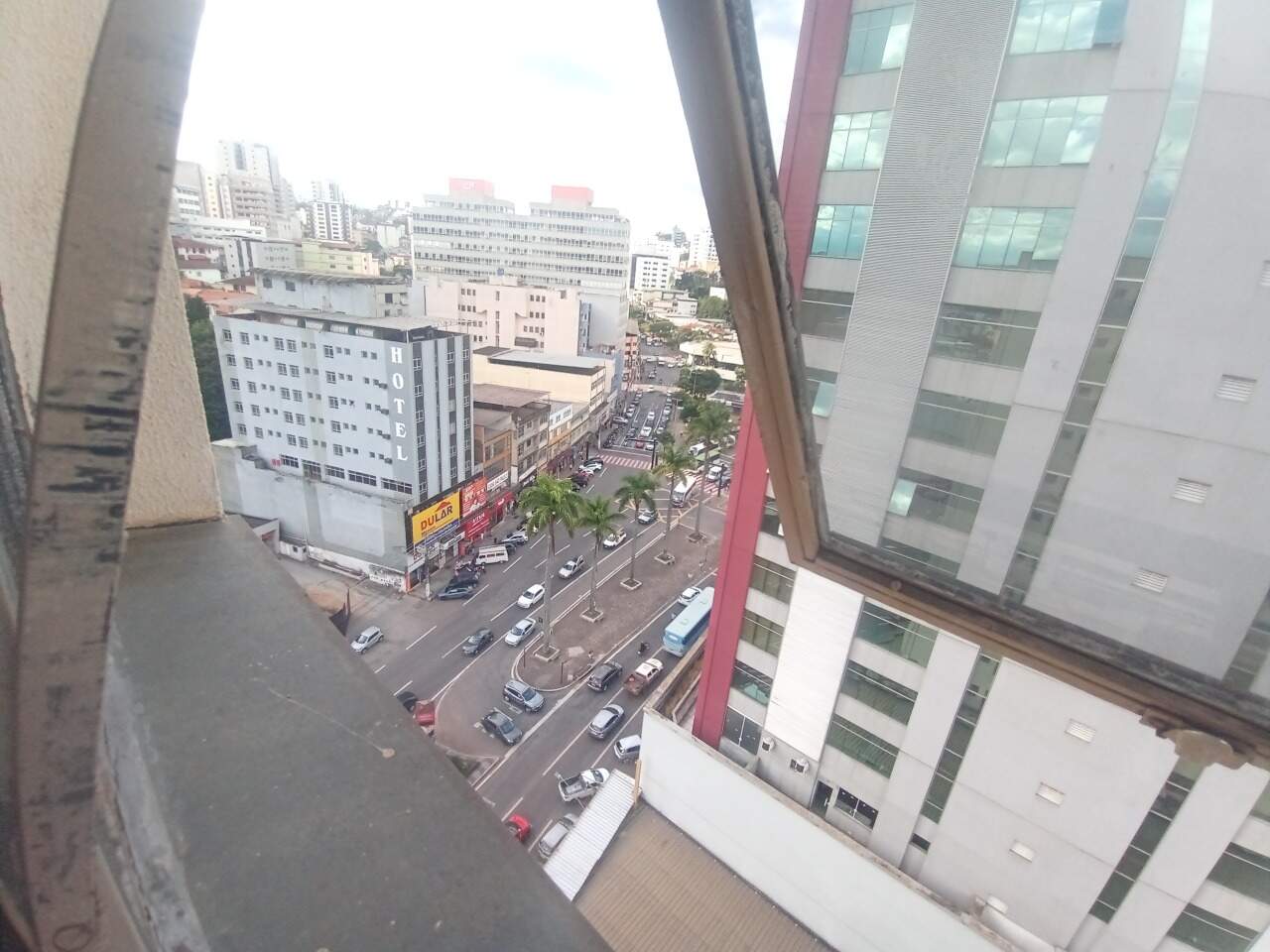 Sala à venda no Centro: 