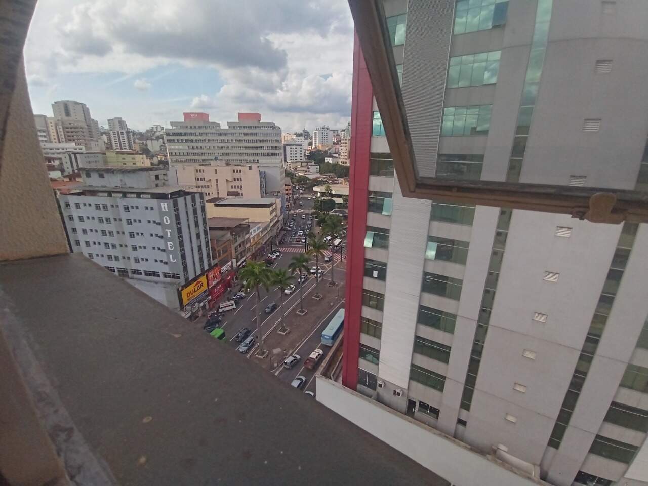 Sala à venda no Centro: 