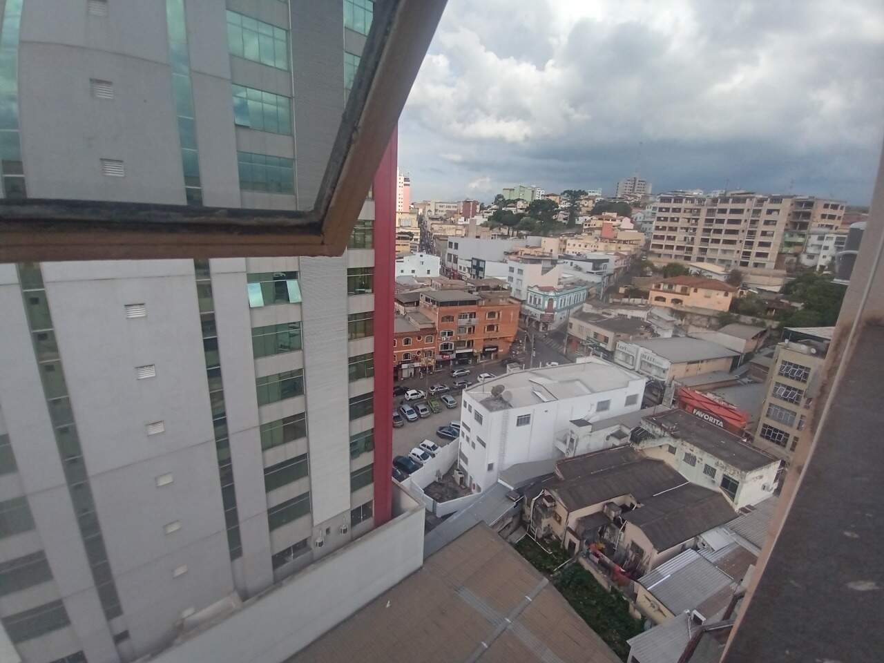 Sala à venda no Centro: 