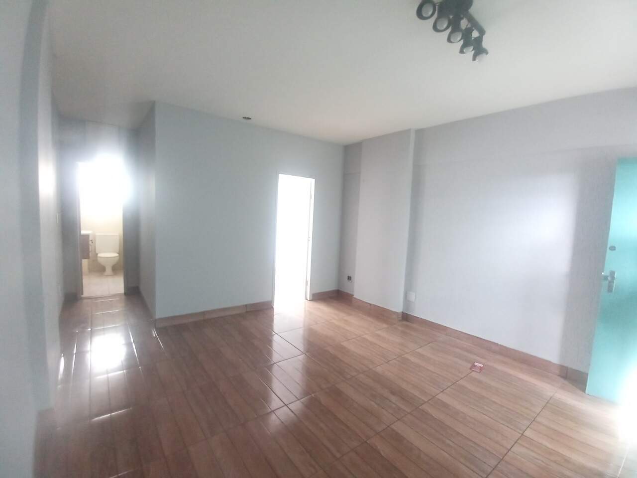 Sala à venda no Centro: 