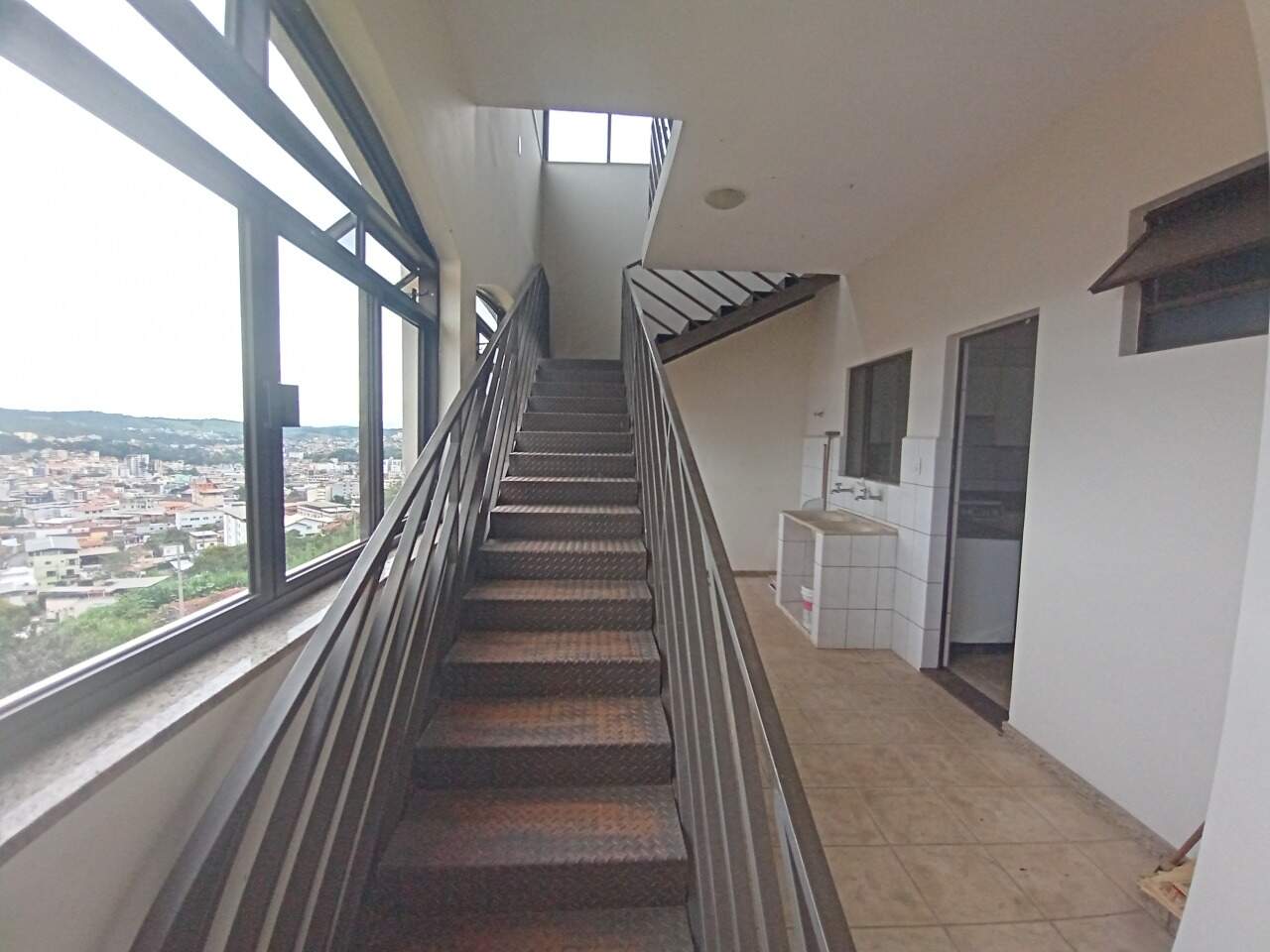 Casa à venda no Queluz: 