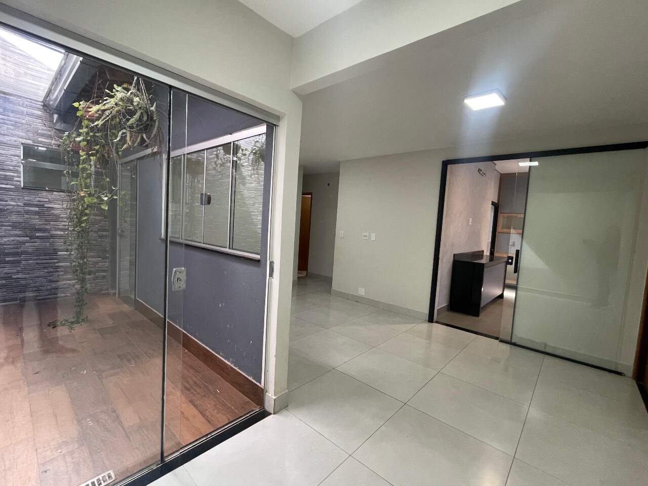Casa à venda no Portal Beija Flor: 