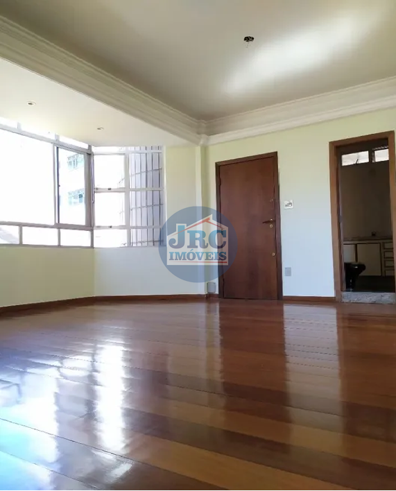 Apartamento à venda no Prado: 