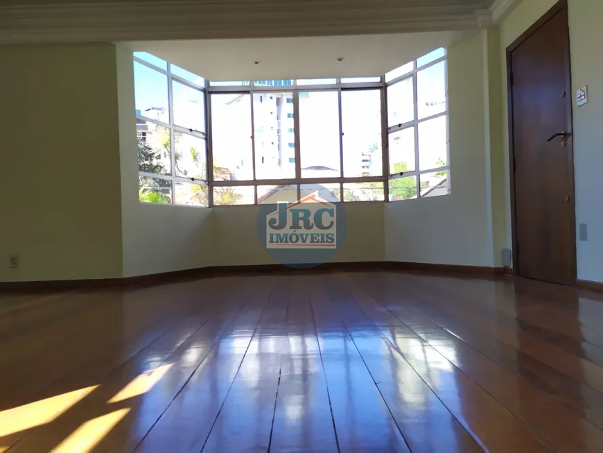 Apartamento à venda no Prado: 