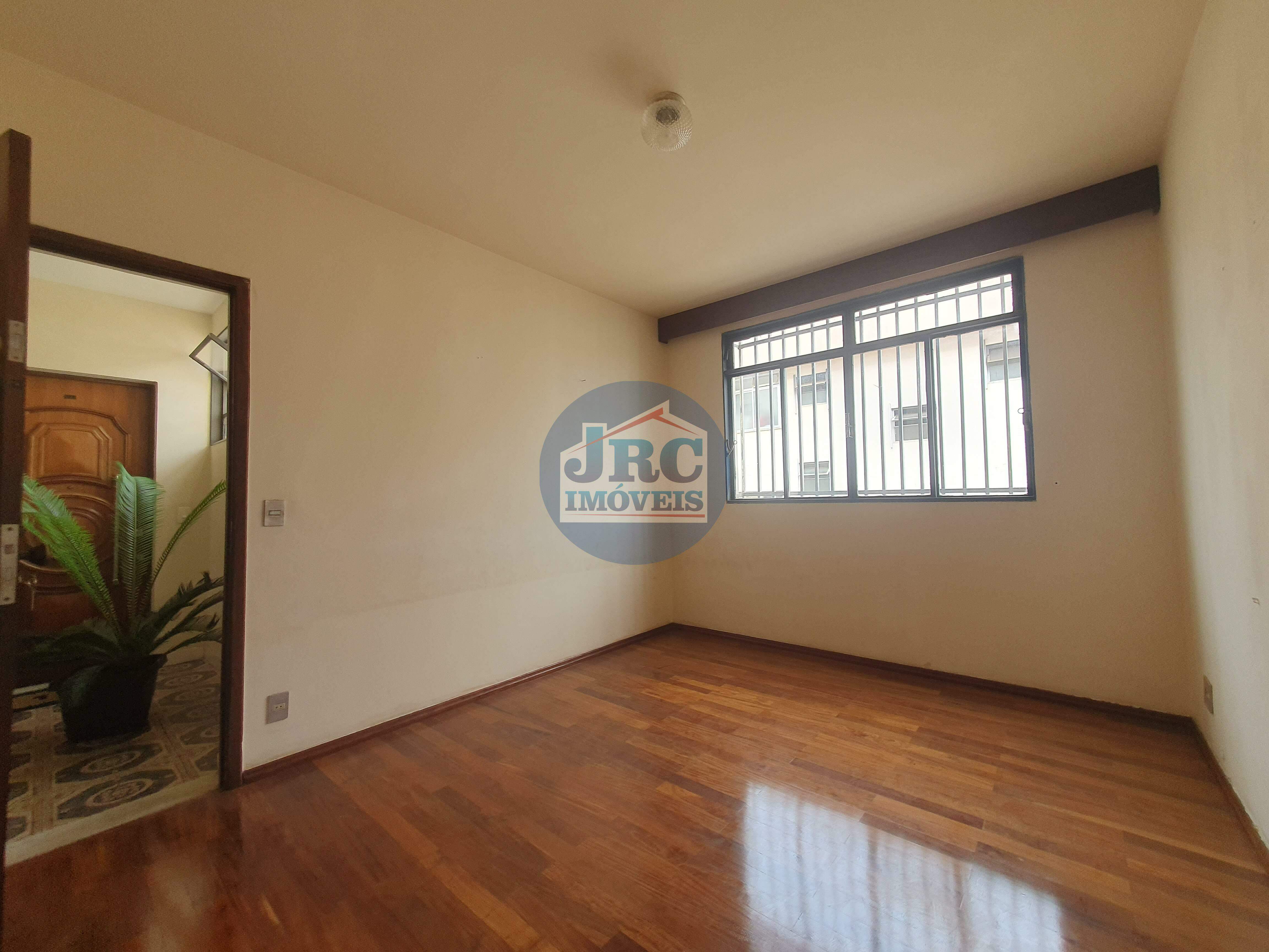 Apartamento à venda no Nova Suissa: 