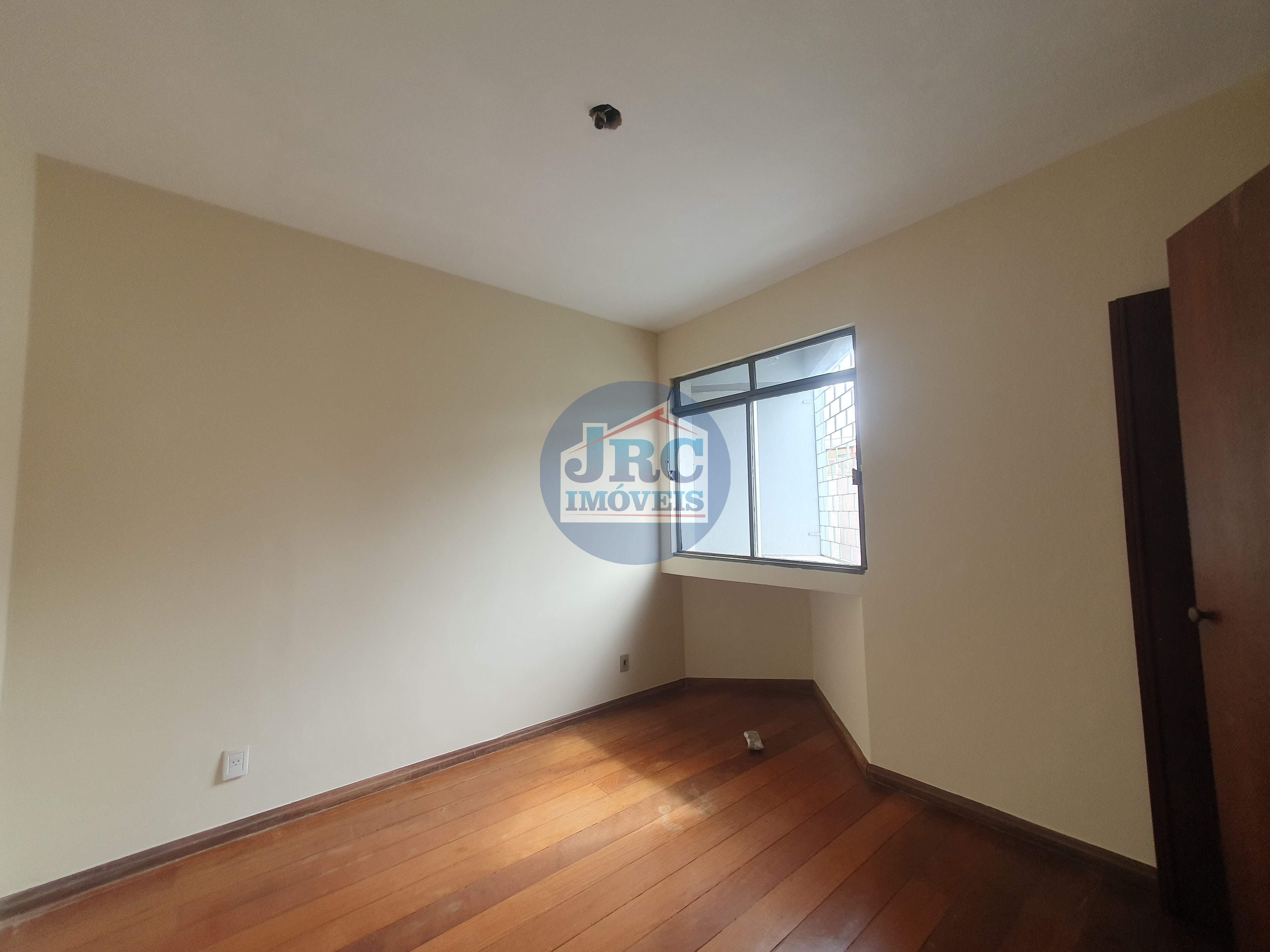 Apartamento à venda no Jardim América: 