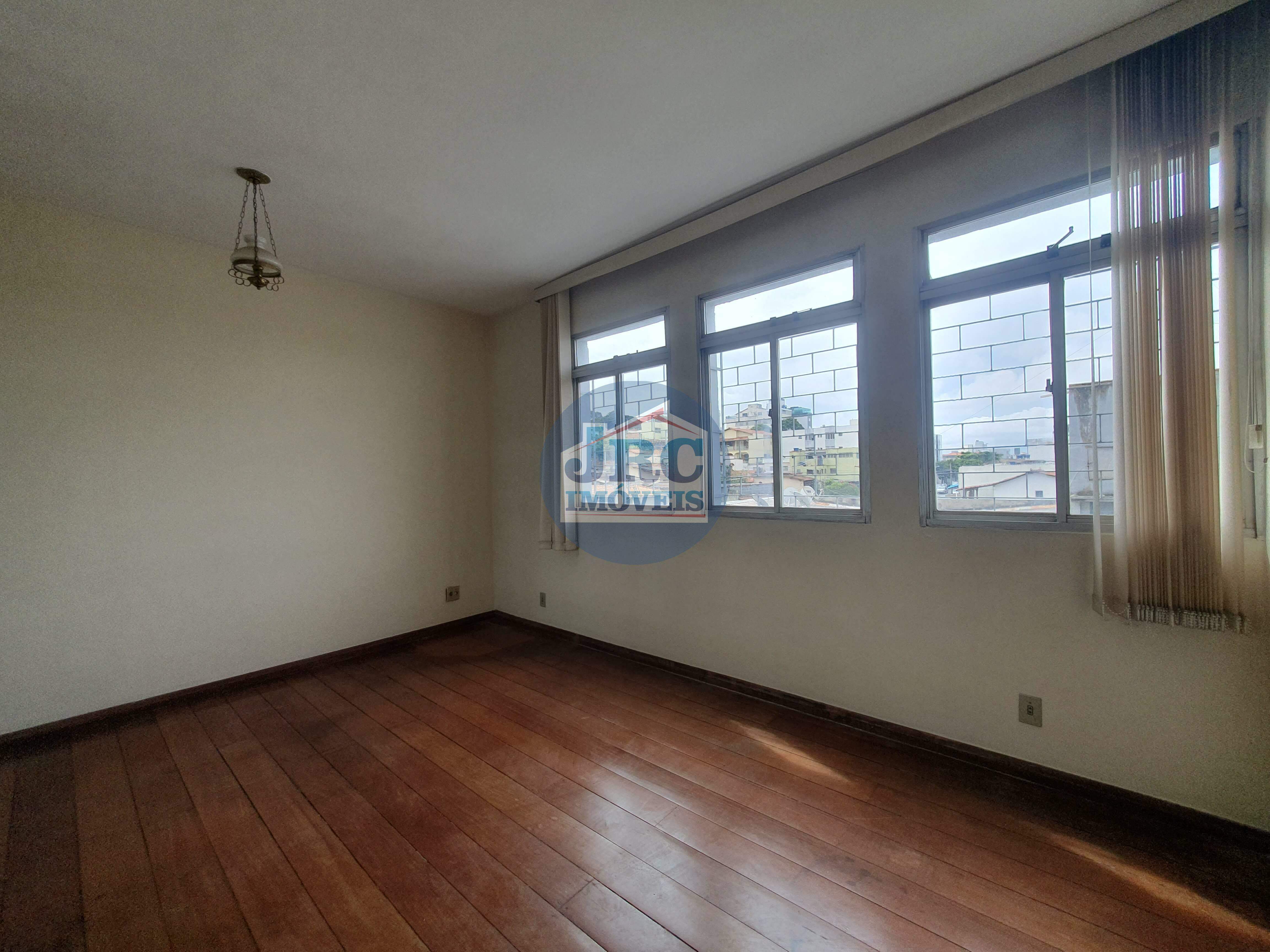Apartamento à venda no Jardim América: 